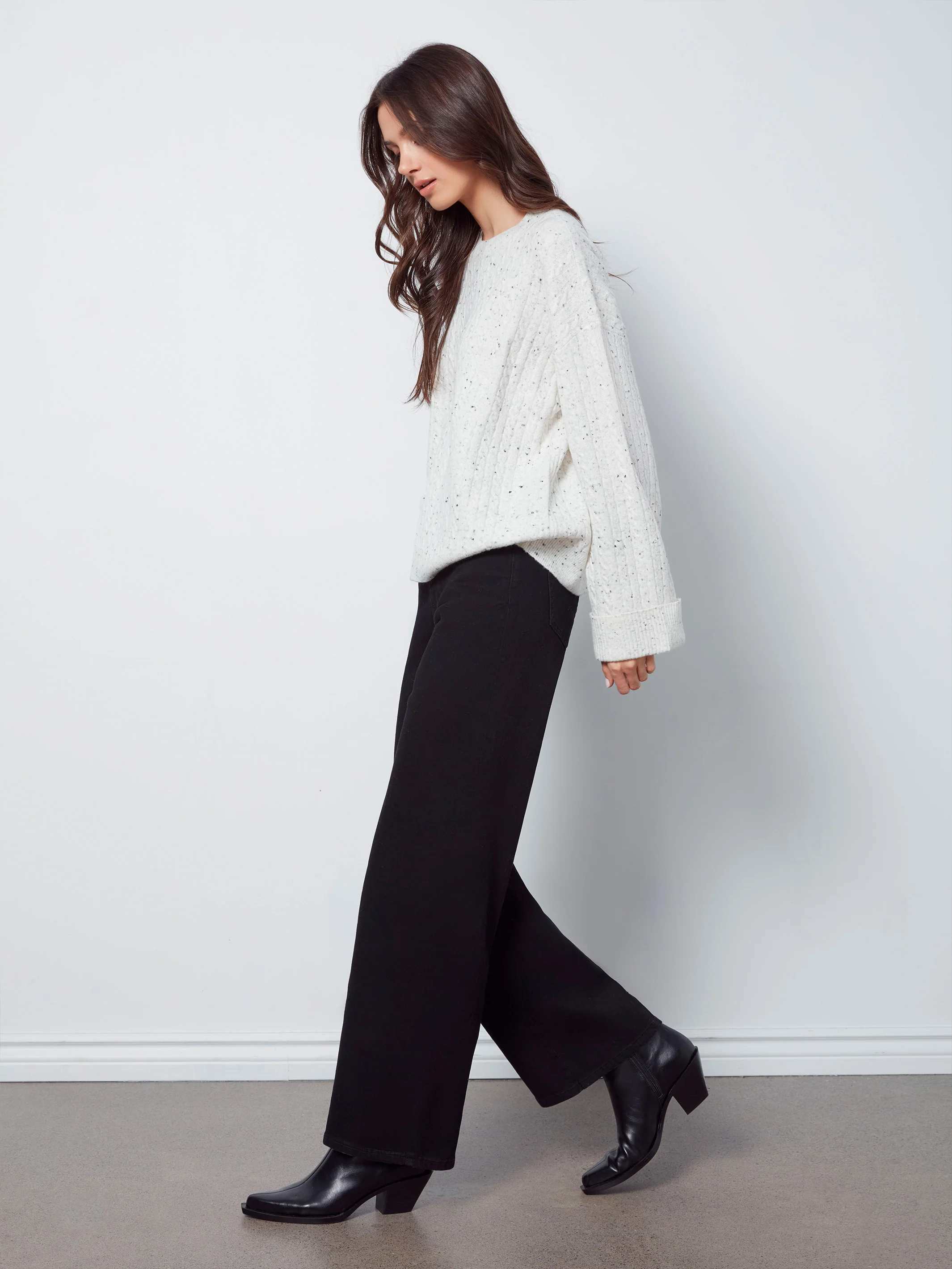 Crew Neck Sweater With Wide Cuffs - Cookie & Cream - Image 5