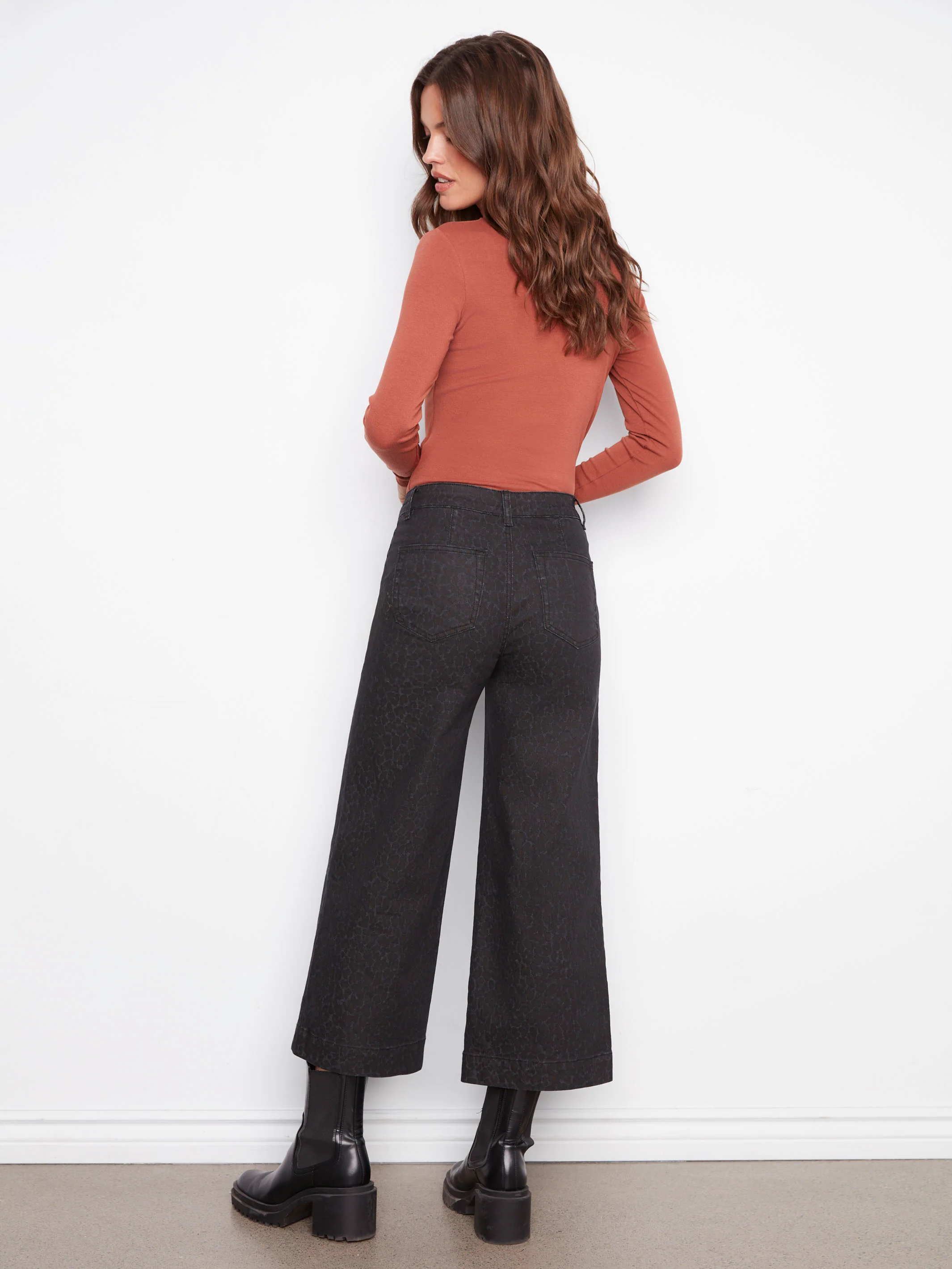 Printed Patch Pocket Flare Pants - Leopard - Image 4