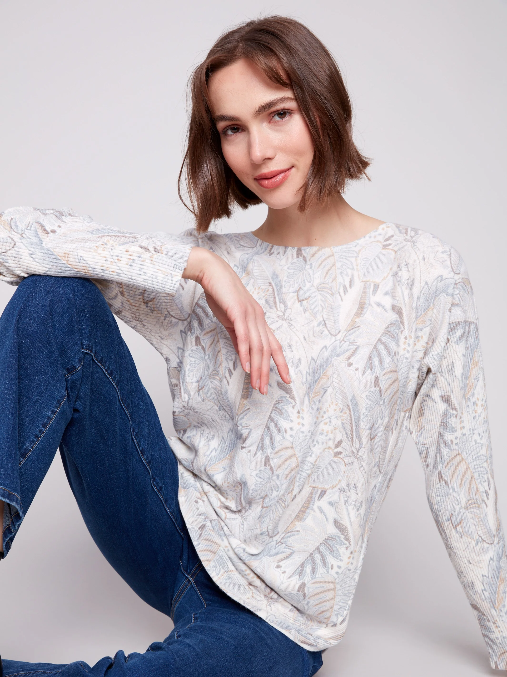 Printed Rounded Hem Sweater - Foliage - Image 3